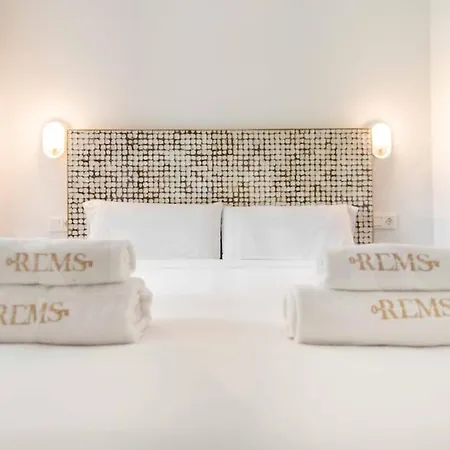 Apartment Swimming Pool & Terrace Near The By Rems Torremolinos