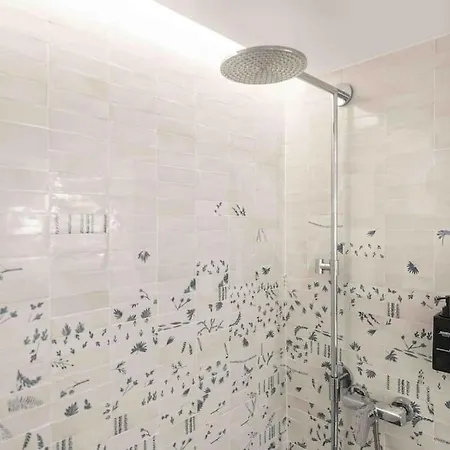 Apartment Swimming Pool & Terrace Near The By Rems *